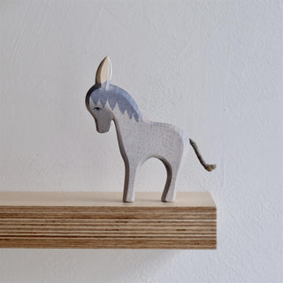 Donkey standing - trefigur