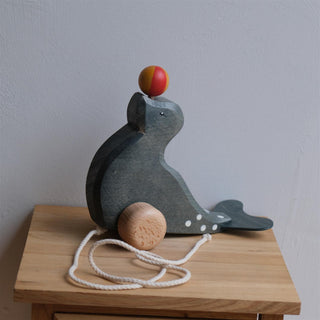 Seal with ball - draleke