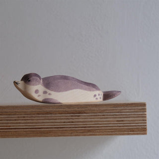 Sea lion resting - trefigur