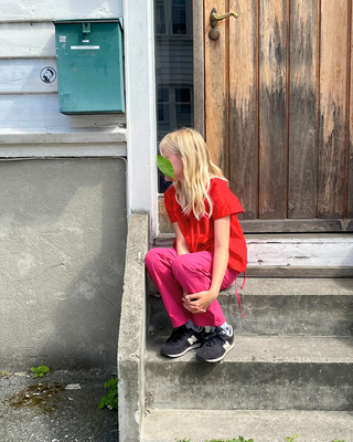 Hedi bluse i bomull – justerbar snor