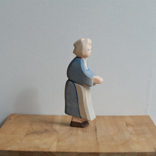 Grandmother - trefigur