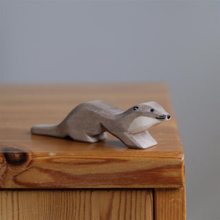 Sea otter running - trefigur