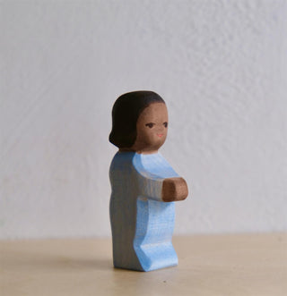 Toddler with black hair - trefigur