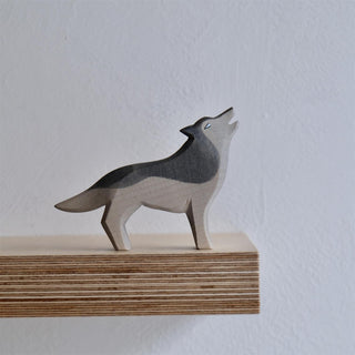 Wolf howling - trefigur