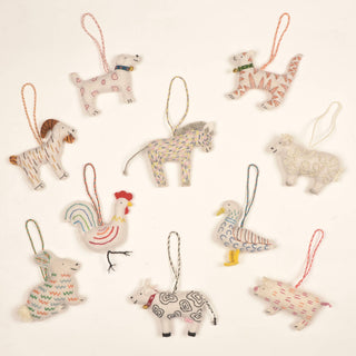 Dyrepynt i filt - håndlaget av gjenbrukt tekstil