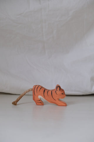Tiger small lurking - trefigur