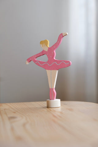 Ballerina til bursdagsring - ruby red