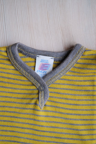 Stripete body med knapp ull/silke  - saffron/walnut