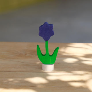 Lilla blomst til bursdagsring