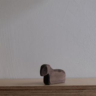 Lamb brown resting - trefigur
