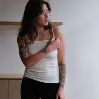 Ull singlet med tynne straps til dame