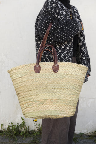 Palmebladveske - mørk brun dobbelt håndtak og brunt stoff