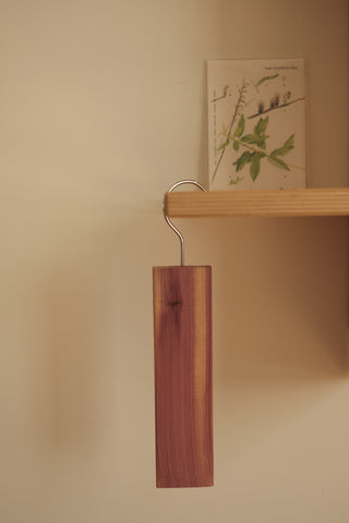 Henger i sedertre - 2 stk