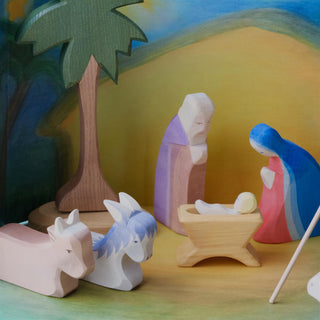 Nativity scene with diorama - 11 pcs