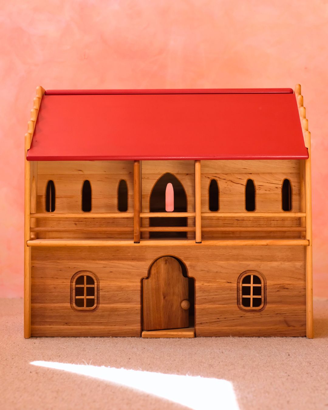 Ridderslott med rødt tak