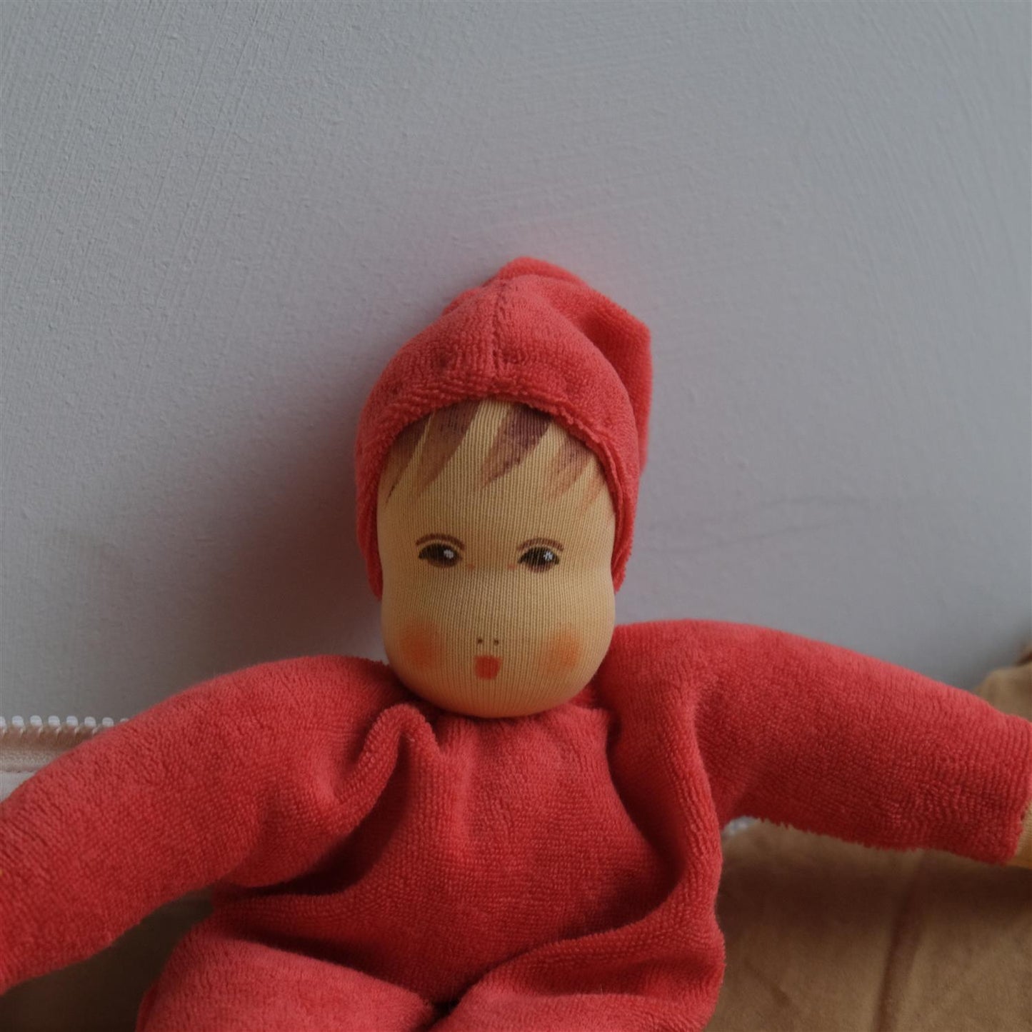Schmuse rød - 22cm