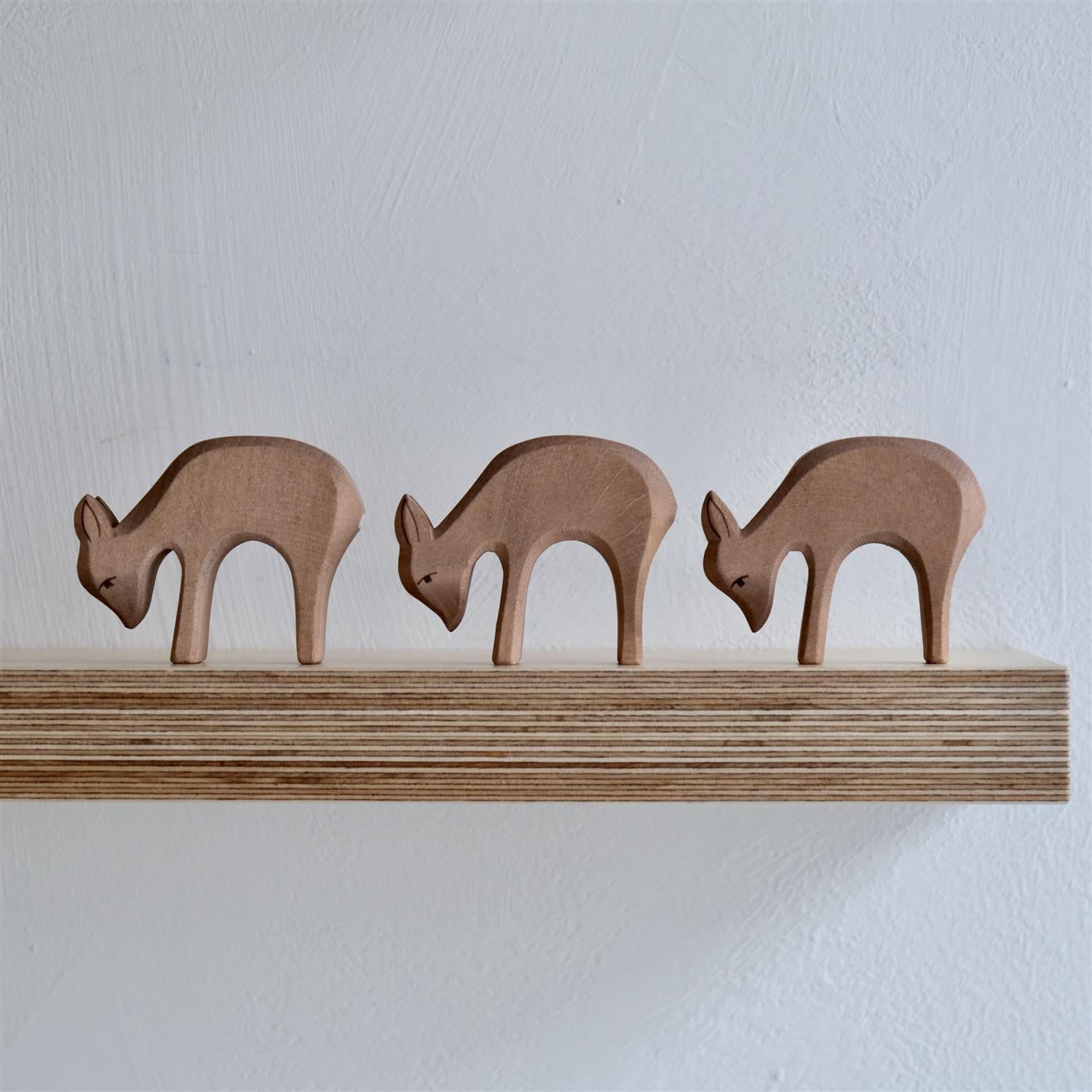 Deer eating - trefigur