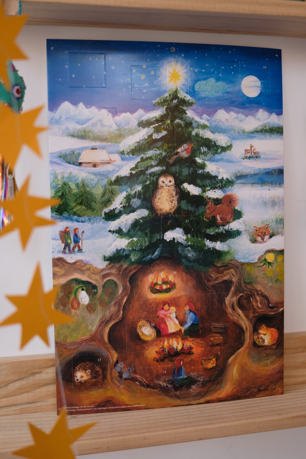 Medium papirkalender - hos dvergene