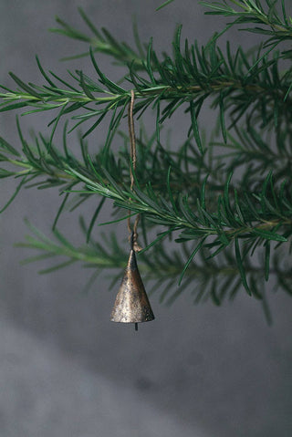 Spiss bjelle til juletre - liten