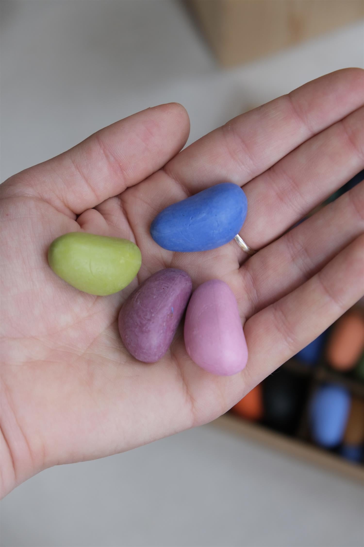 Fargesteiner i øko soya - 64stk