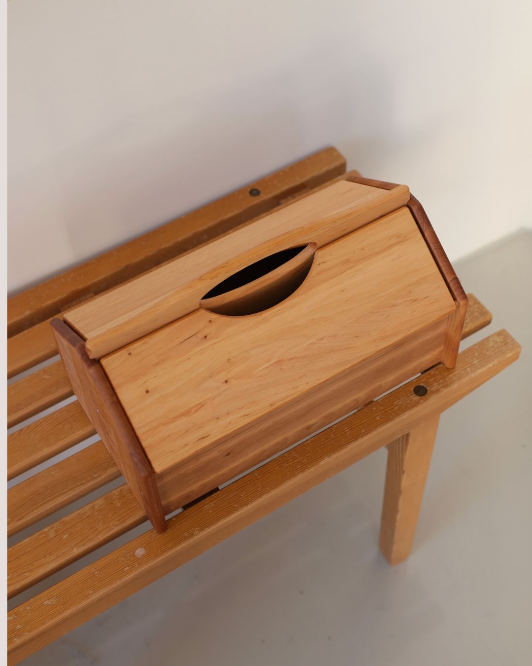 Verktøyskasse med lokk