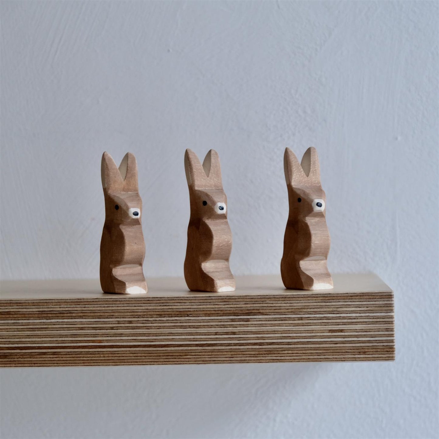 Rabbit ears up - trefigur