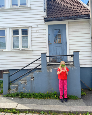 Hedi bluse i bomull – justerbar snor
