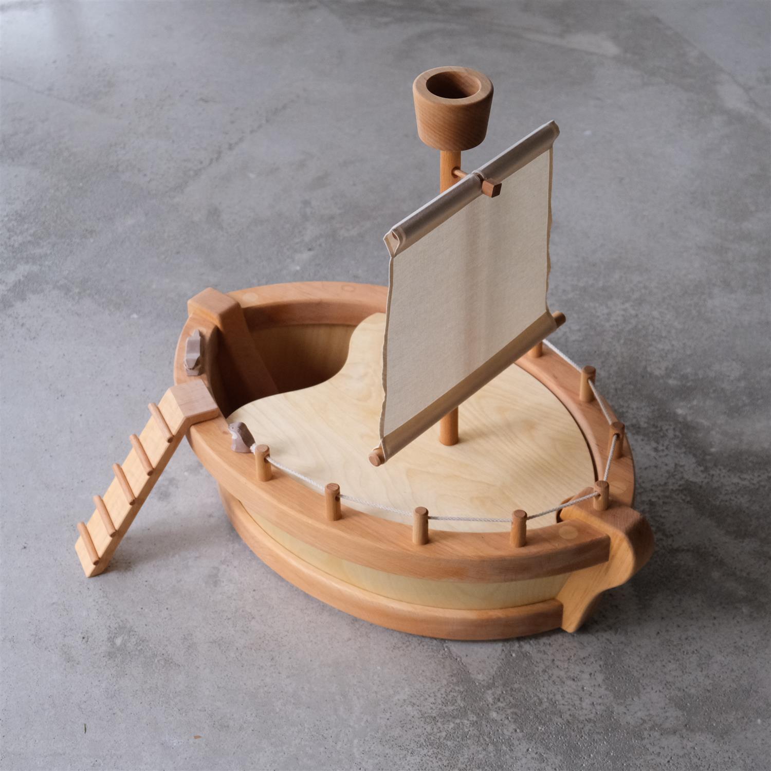 Boat / Ark (body) w. stairs