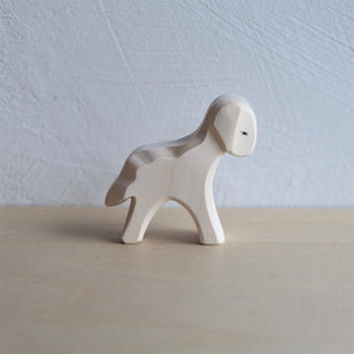 Lamb standing - trefigur