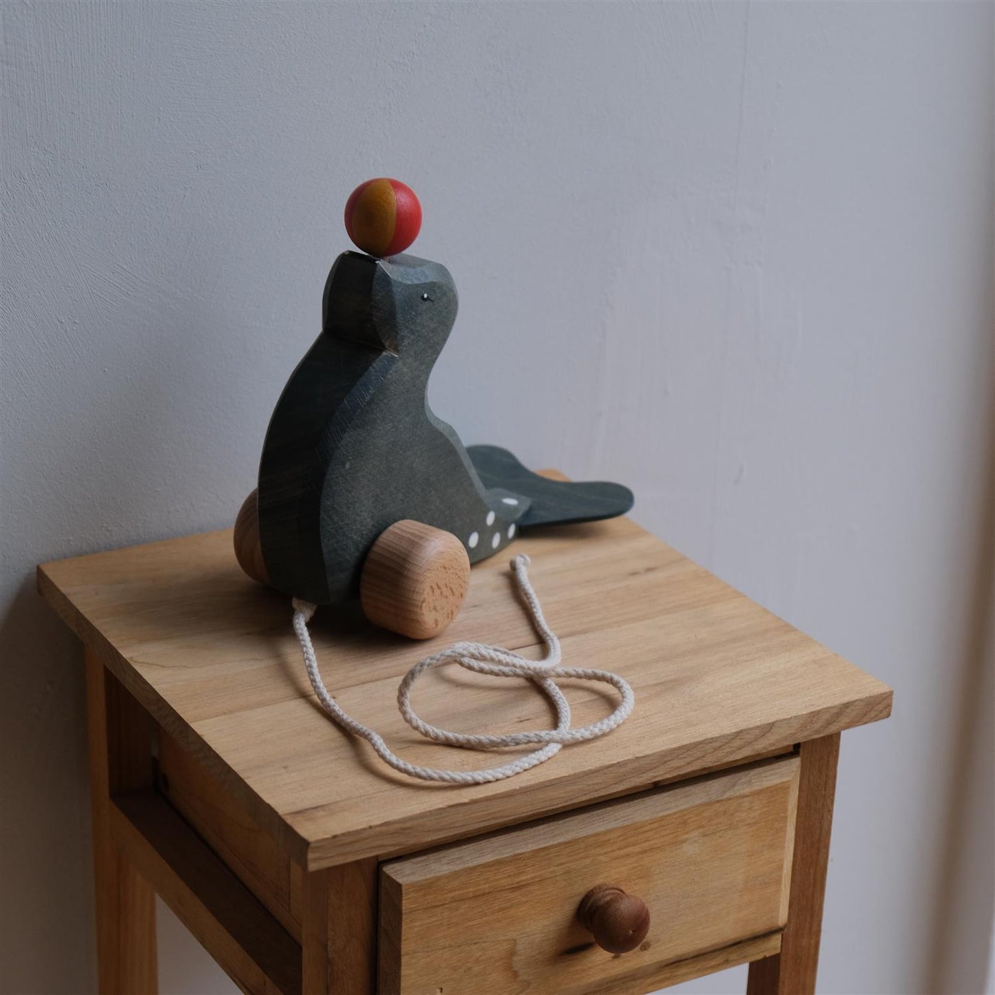 Seal with ball - draleke
