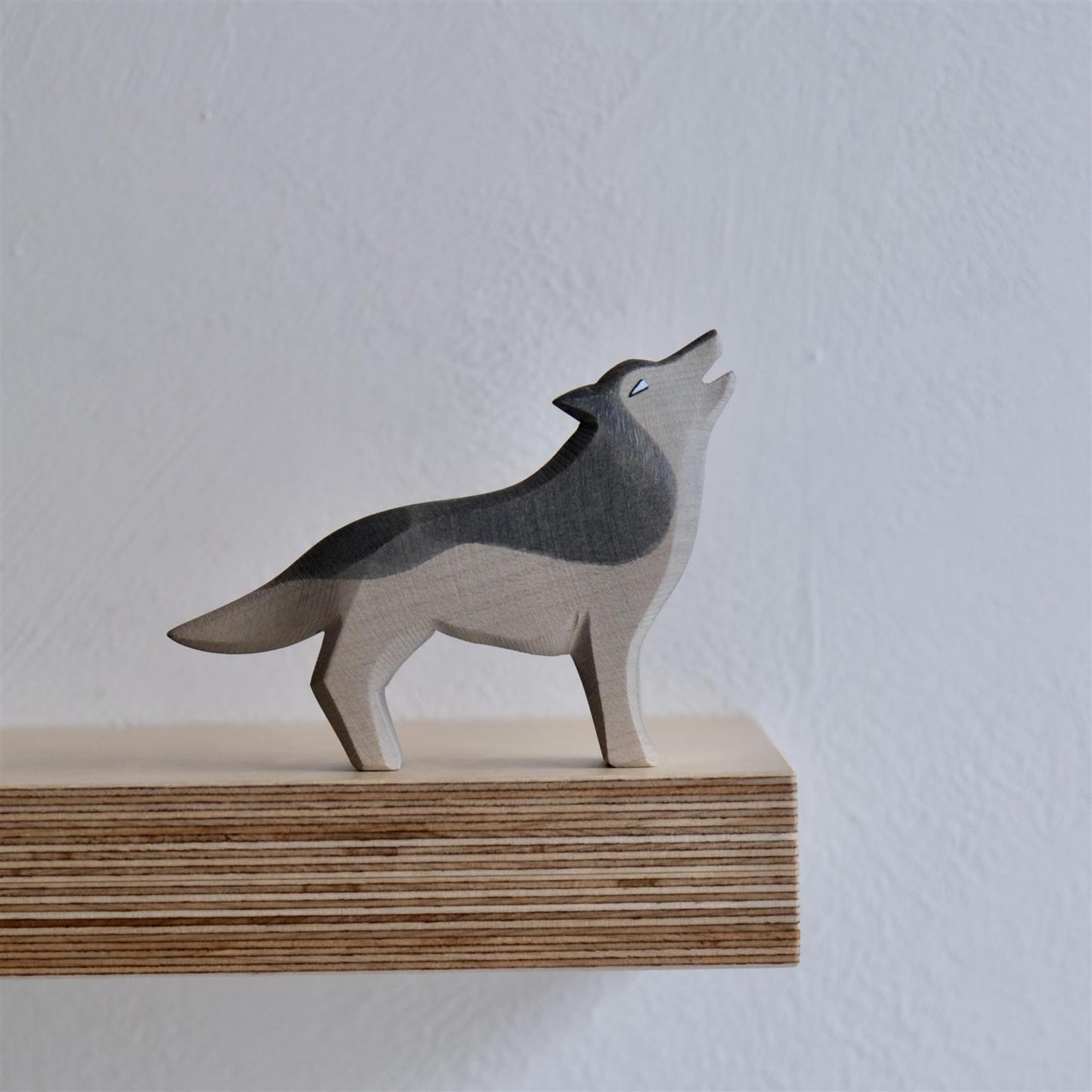 Wolf howling - trefigur