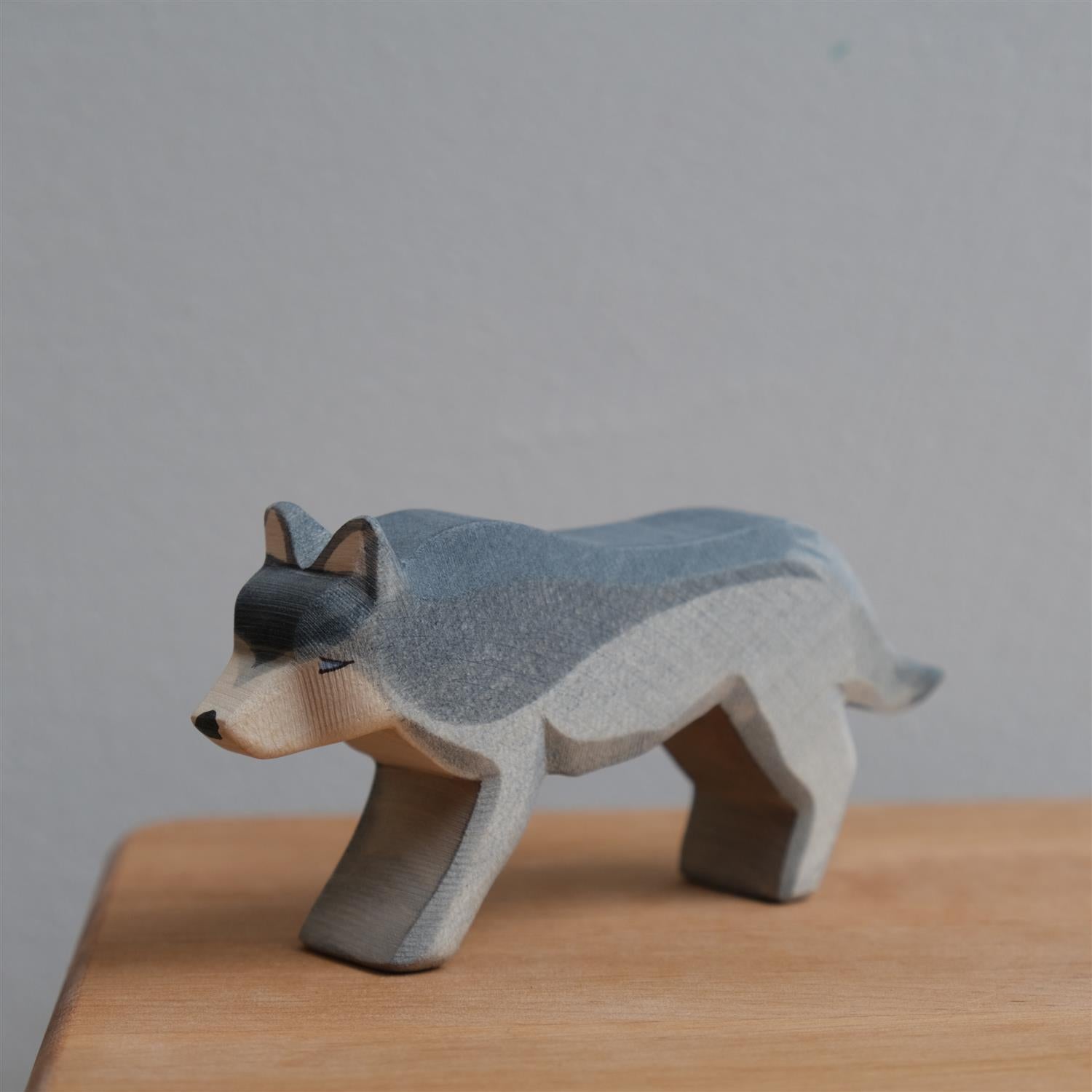 Wolf running - trefigur