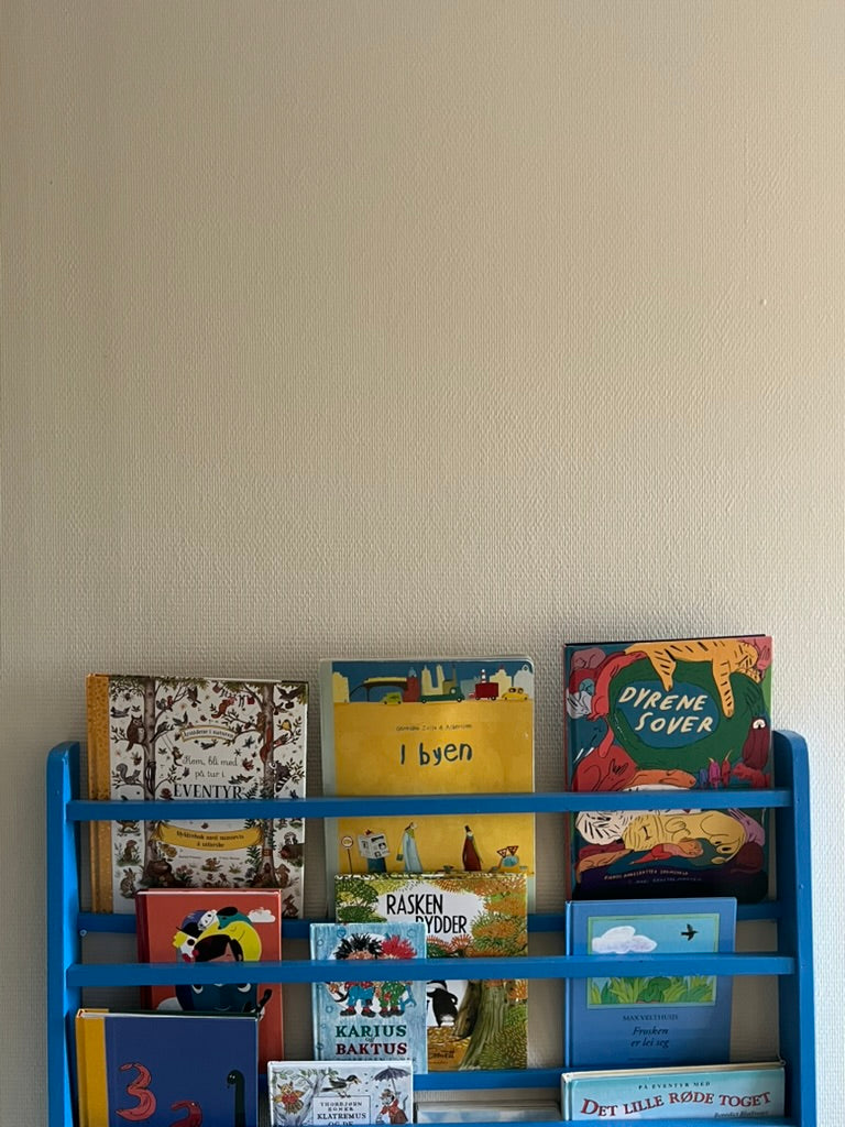 Dyrene sover - Kjersti Annesdatter Skomsvold & Mari Kanstad Johnsen