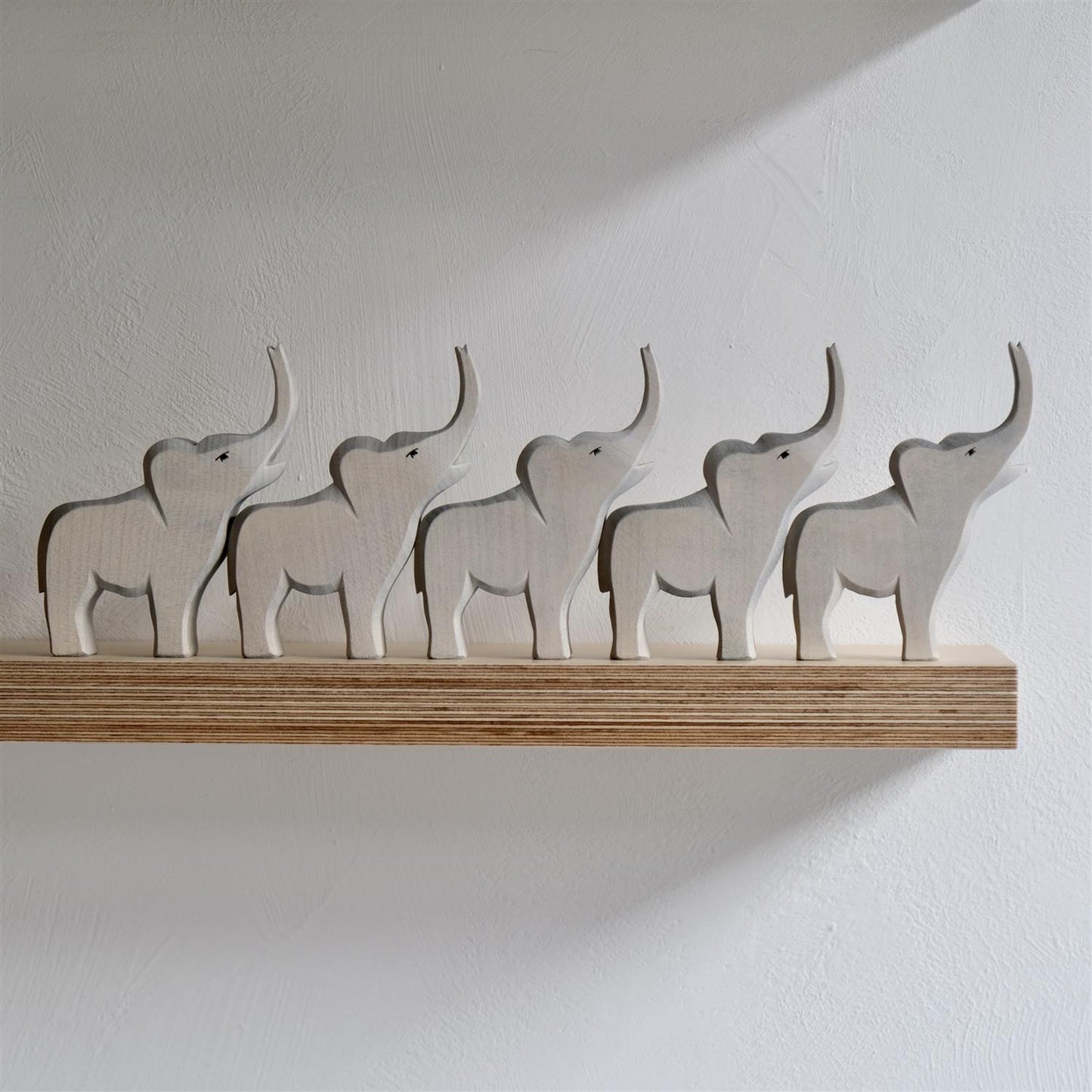 Elephant small trumpeting - trefigur