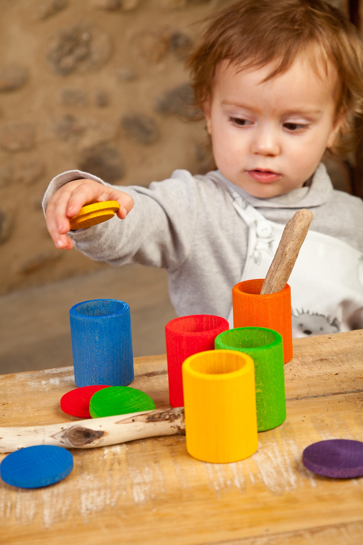 Coloured Cups with Lid - krukker med lokk i regnbuefarger