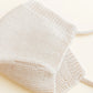 Newborn bonnet - nyfødtlue i merinoull - Cream