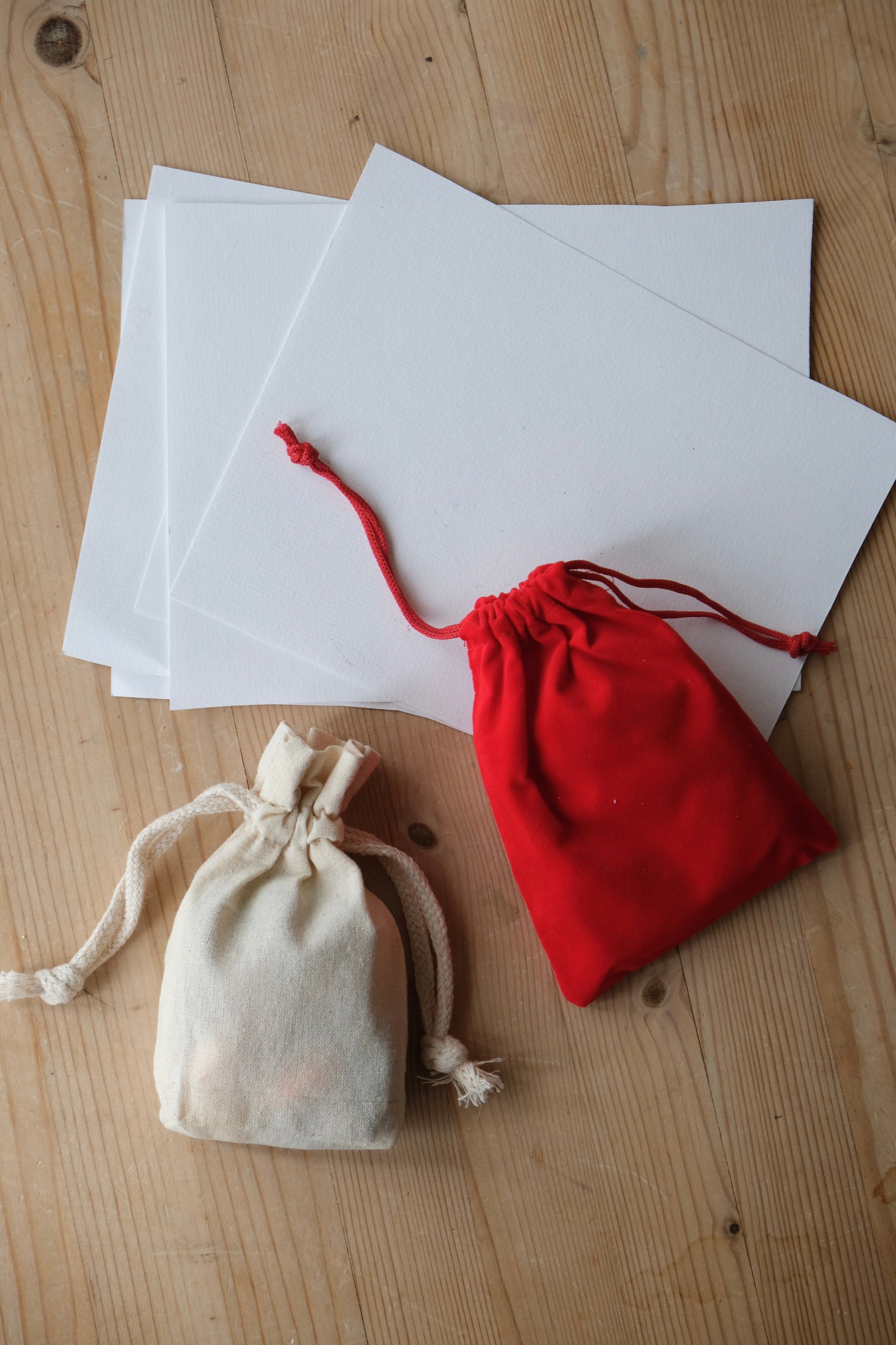 Fargesteiner i øko soya - 16 stk