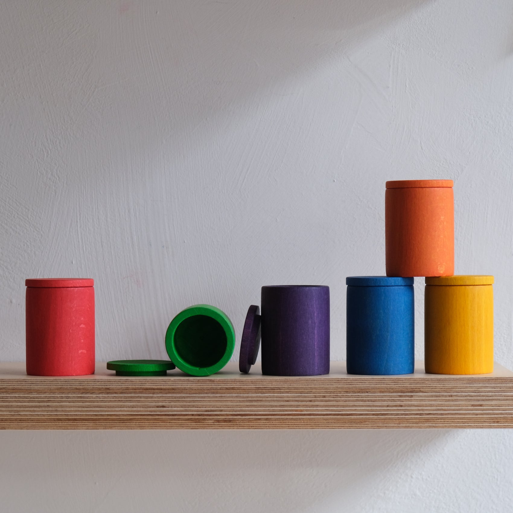 Coloured Cups with Lid - 6 farger