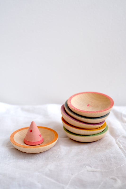 Dishes - sett med tallerker