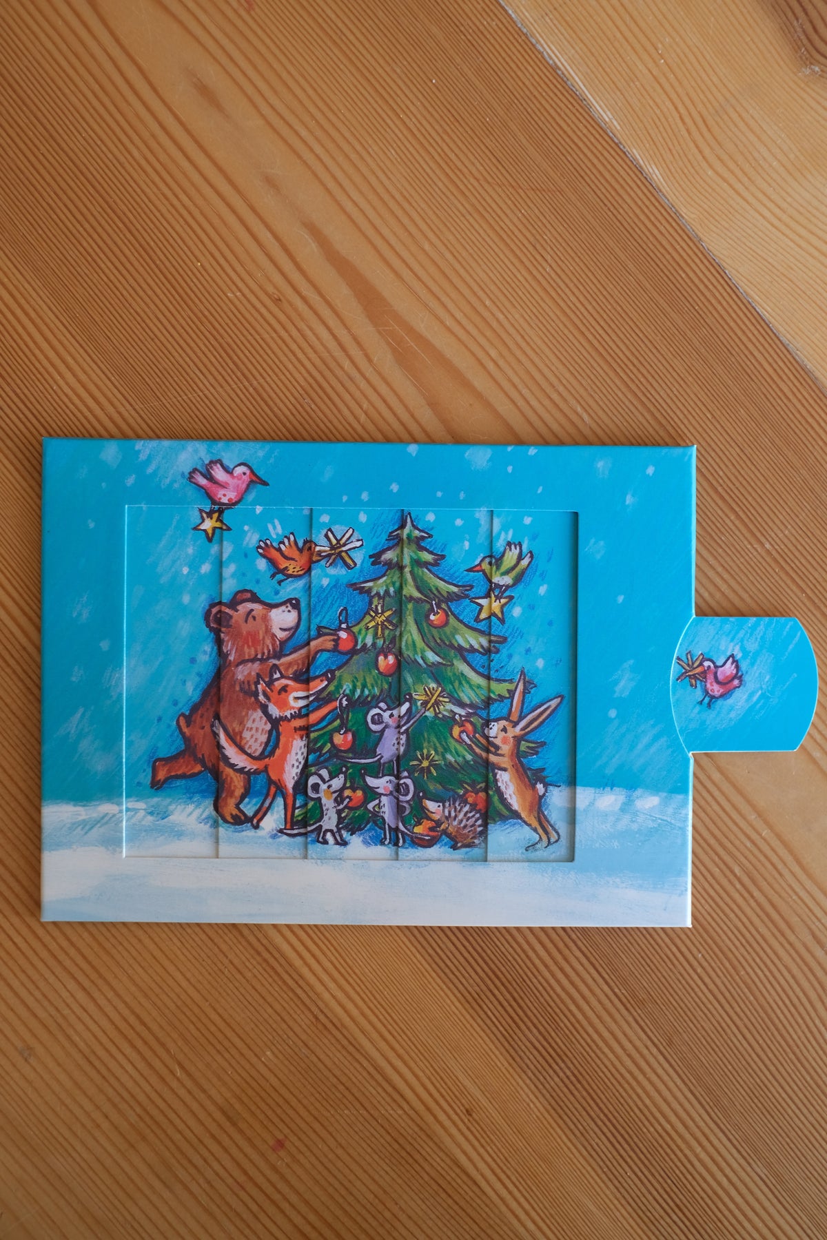 Bevegelig kort - dyr i juleskogen