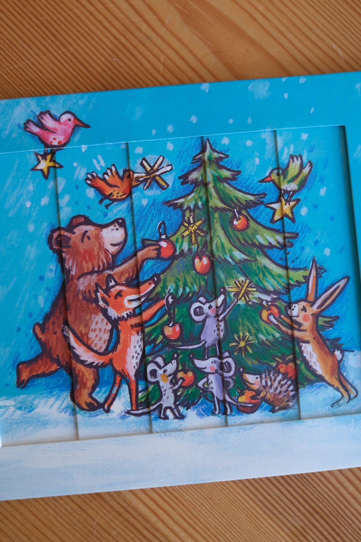 Bevegelig kort - dyr i juleskogen