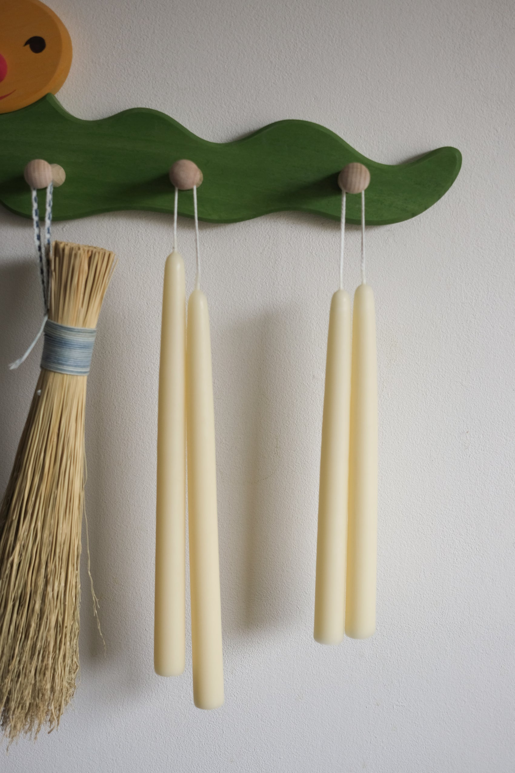 Kronelys 25cm - bleket bivoks - 2stk