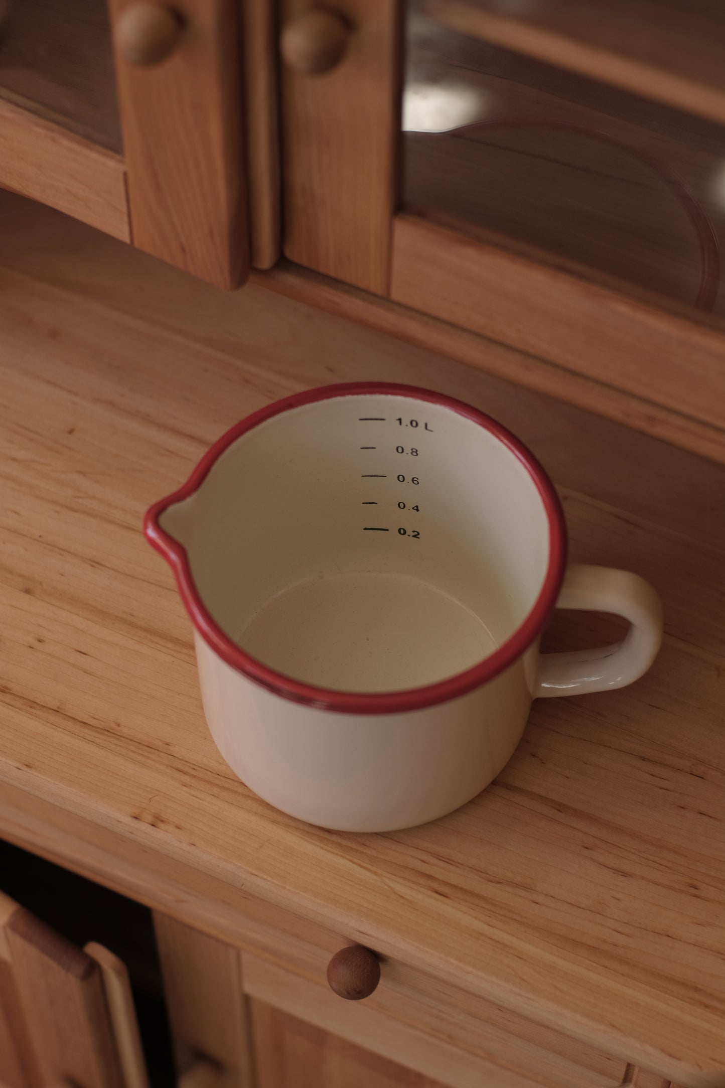 Målebeger - rød kant - 10 cm