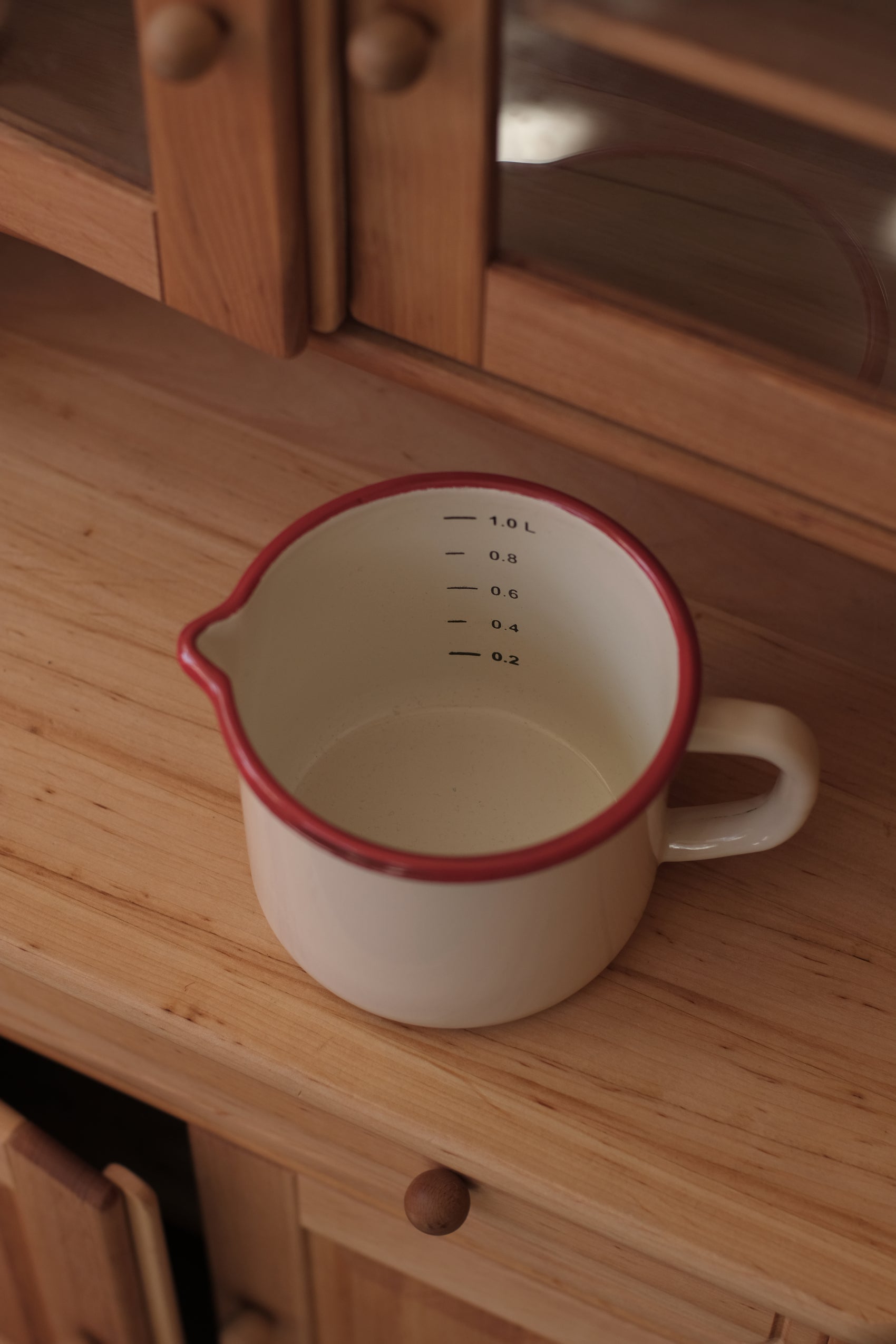 Målebeger - rød kant - 10 cm