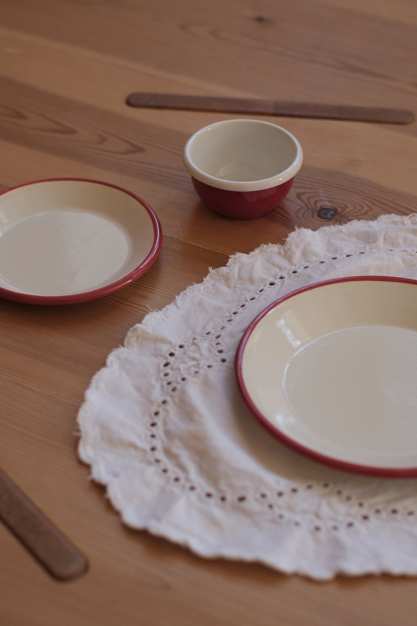 Liten sausskål - rød - 12 cm