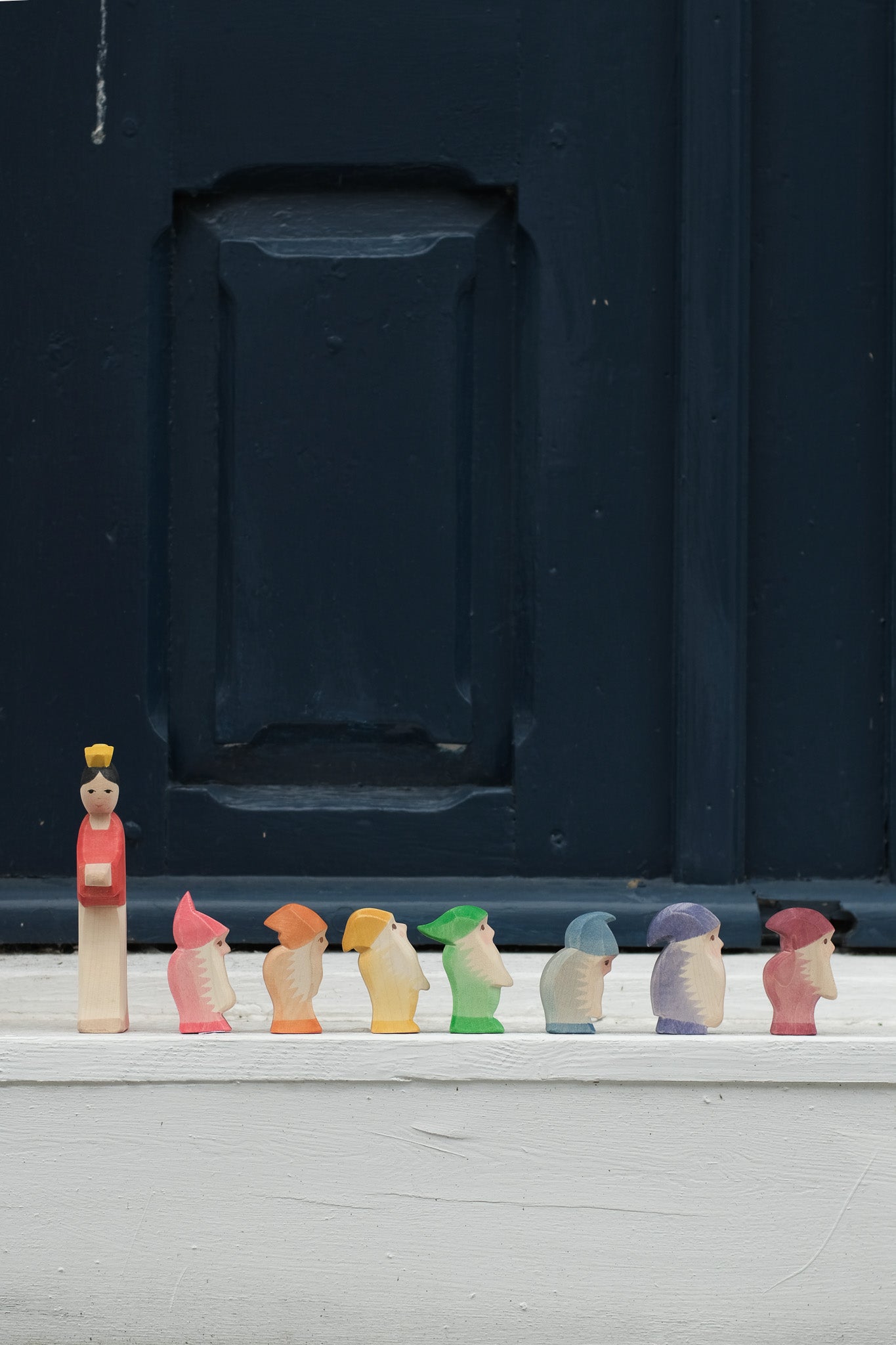 8 figurer til eventyret om Snehvit og de 7 dvergene