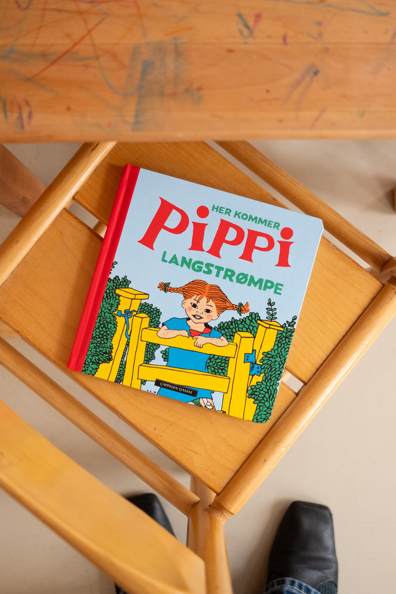 Her kommer Pippi Langstrømpe - Astrid Lindgren