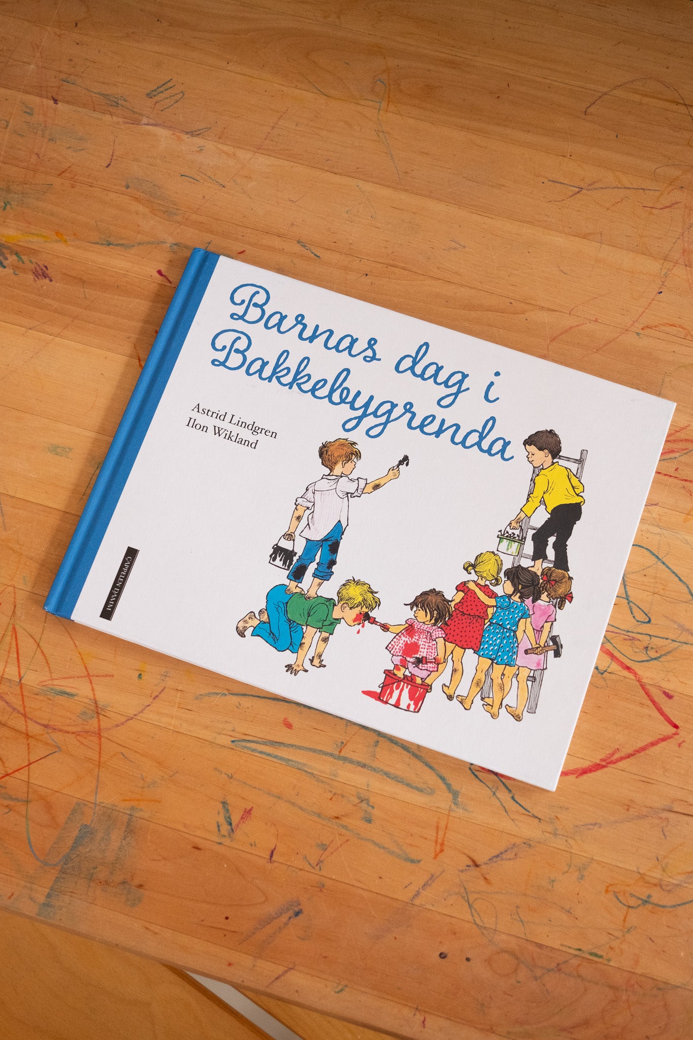 Barnas dag i Bakkebygrenda - Astrid Lindgren