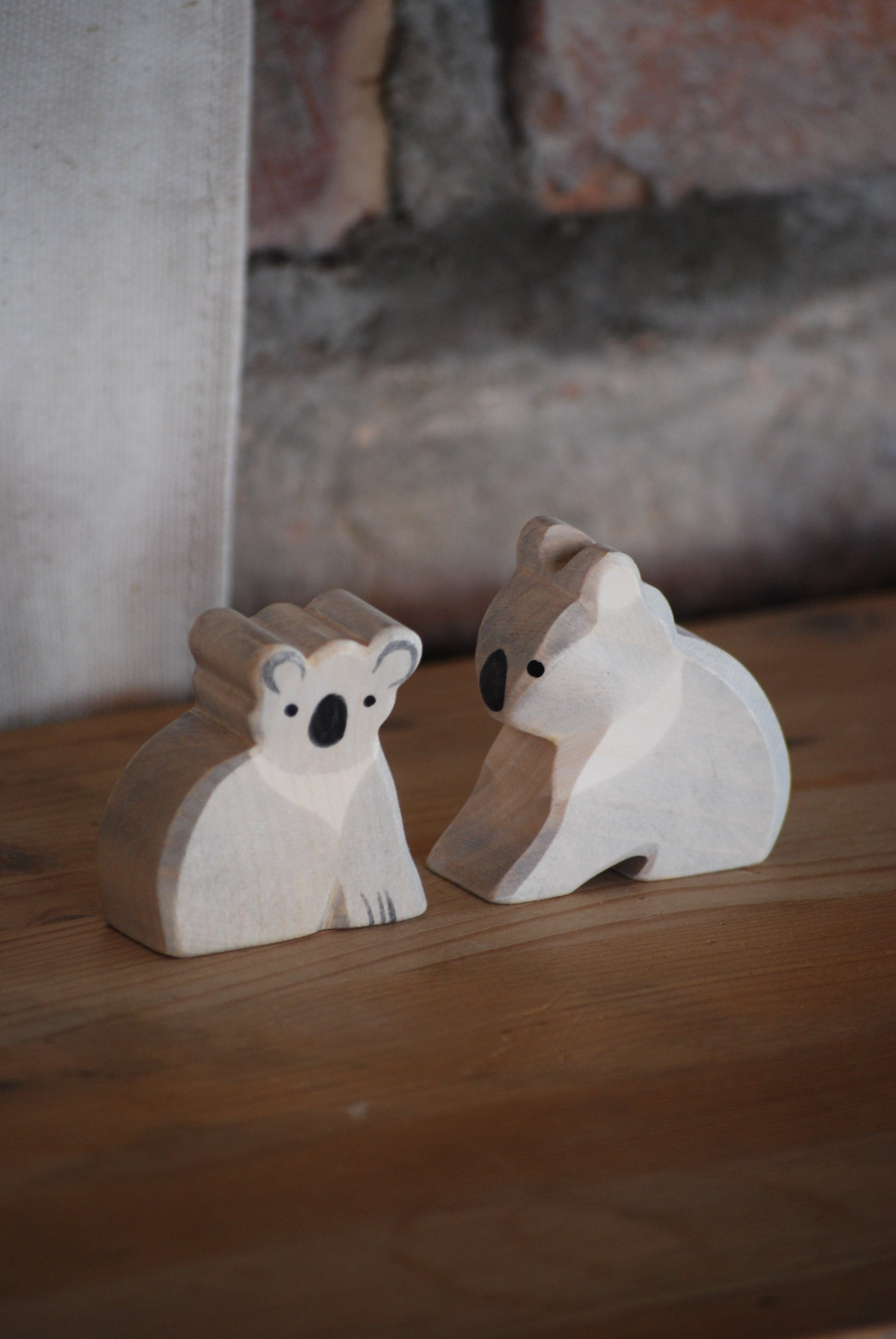 Koala sitting - trefigur