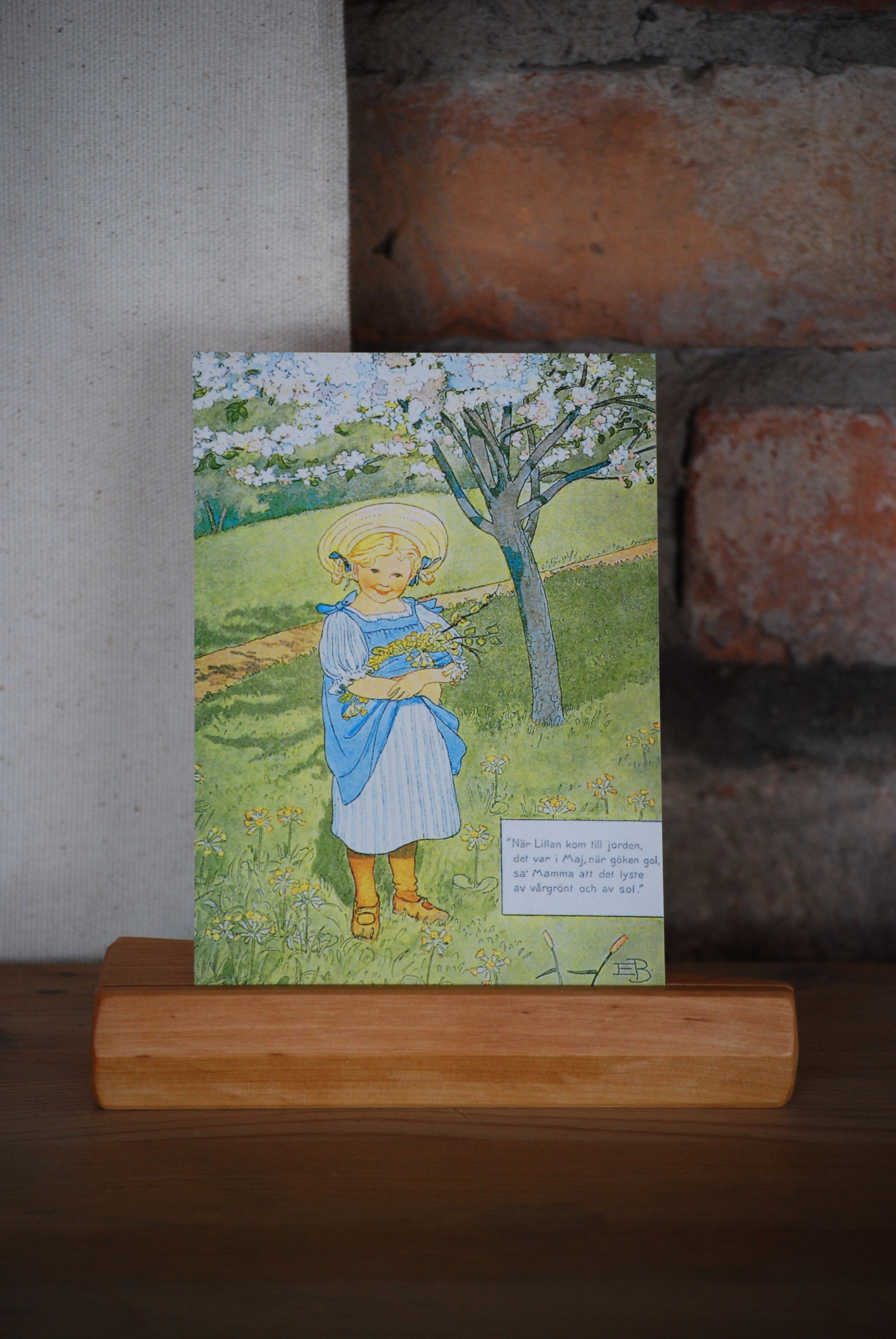 Maja med blomst - A6 kort